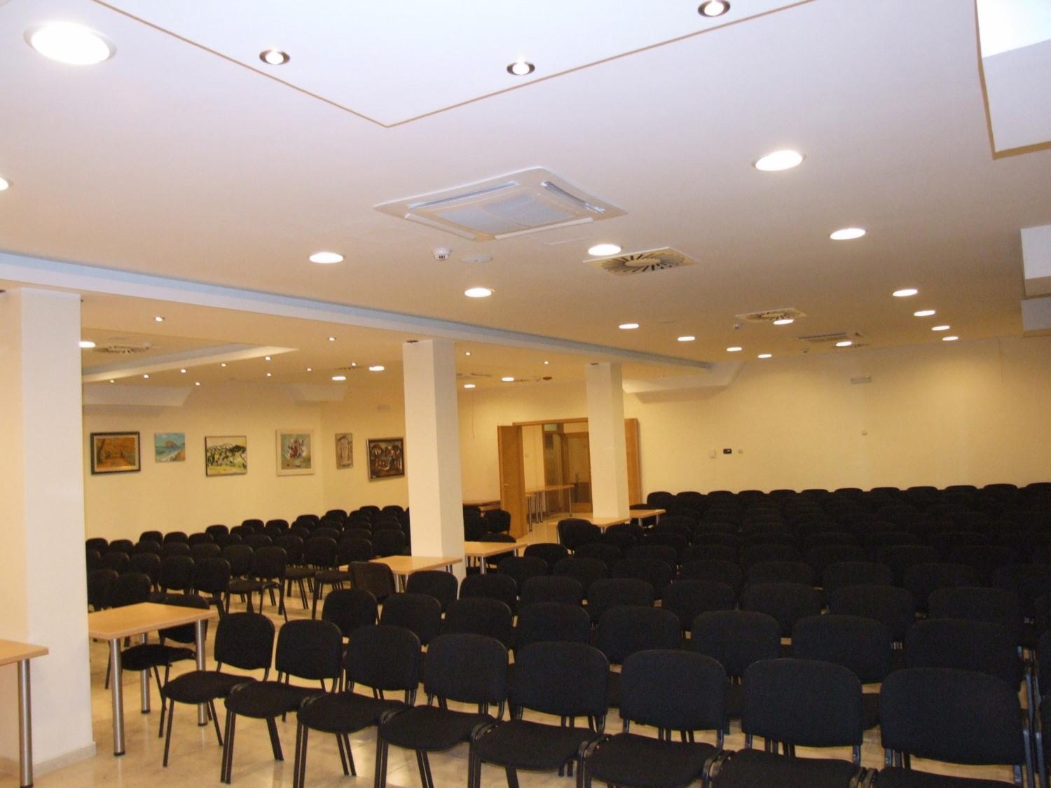 Mali Hotel Bambis Podgorica Zewnętrze zdjęcie