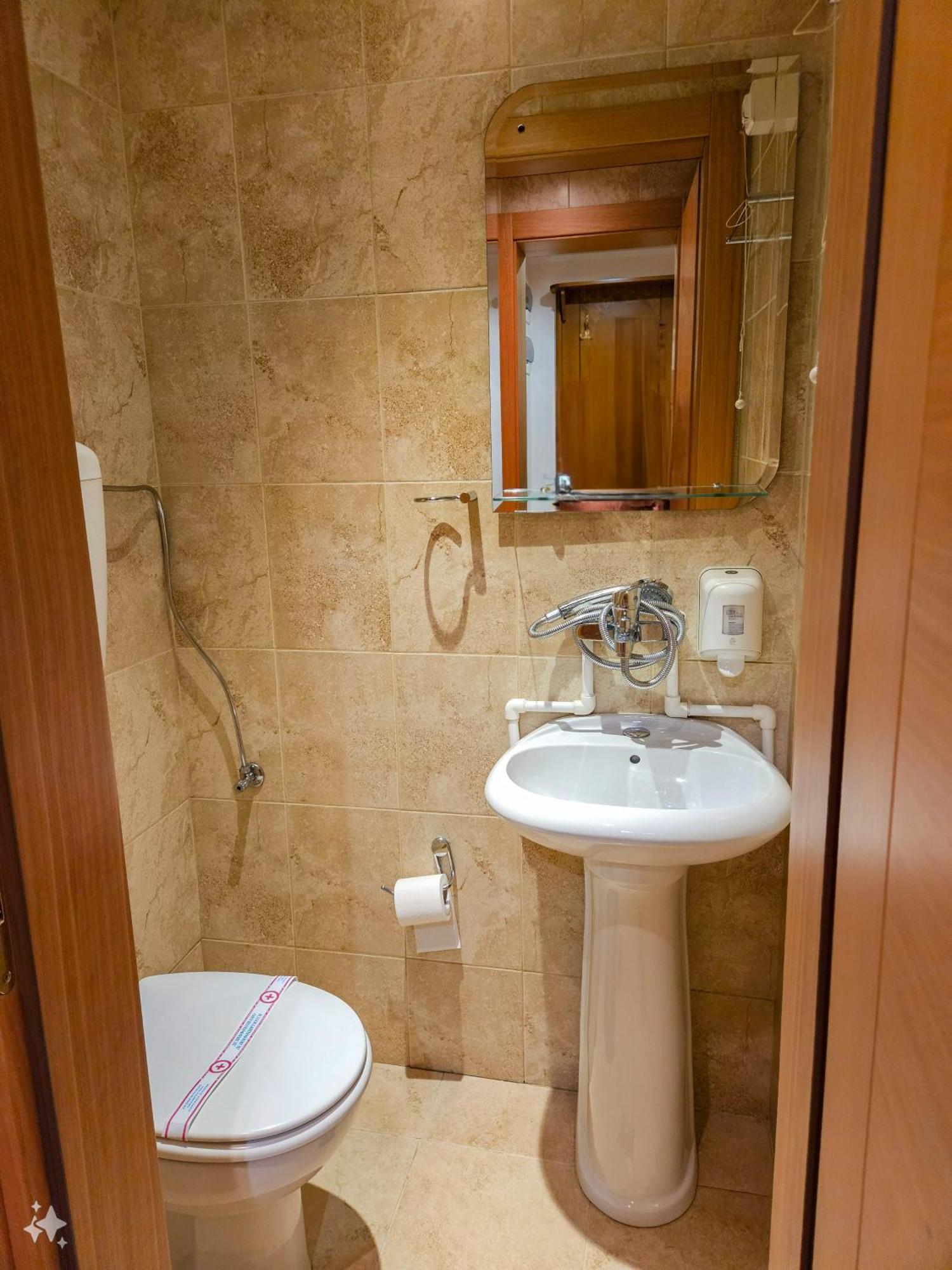 Mali Hotel Bambis Podgorica Zewnętrze zdjęcie