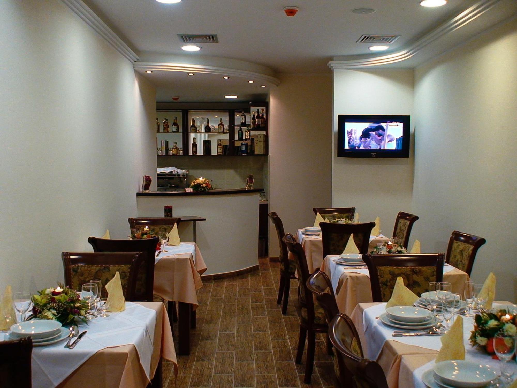 Mali Hotel Bambis Podgorica Zewnętrze zdjęcie