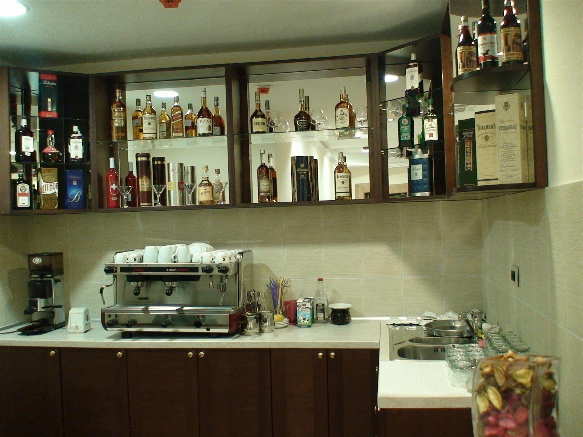 Mali Hotel Bambis Podgorica Zewnętrze zdjęcie